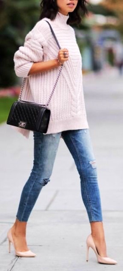 Blush Knit + Ripped Skinny Jeans + Blush Pumps.