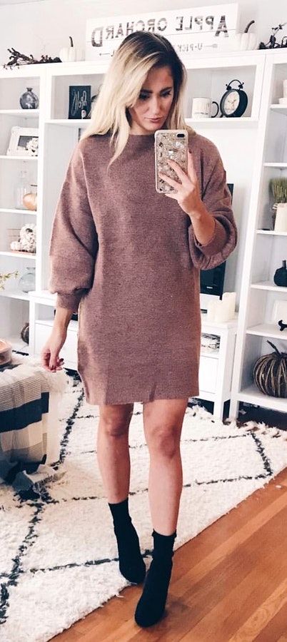 Women's brown long sleeve dress.