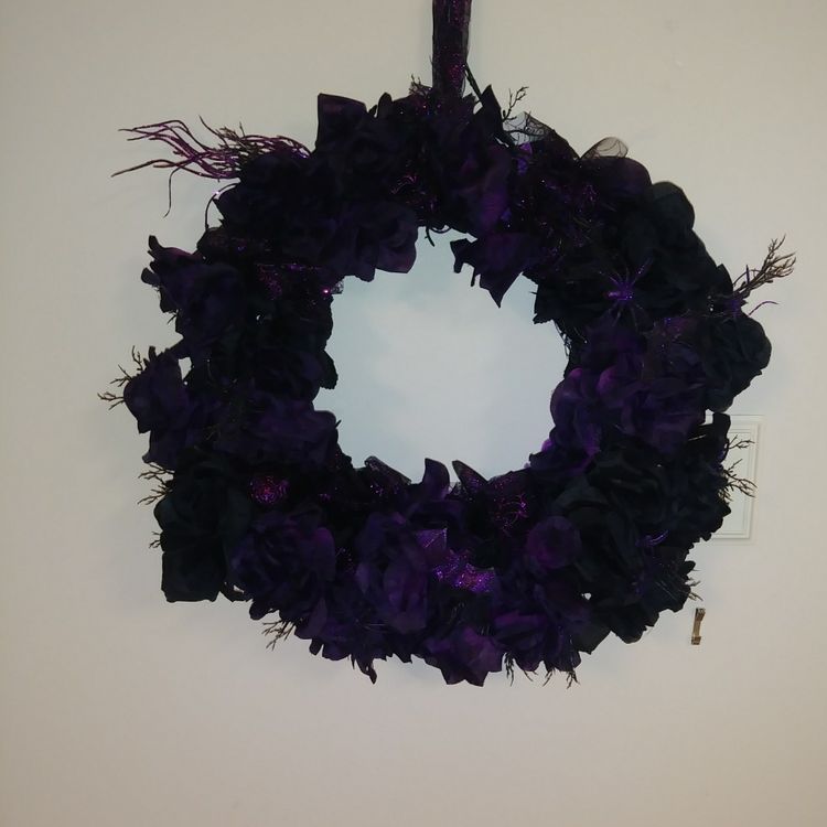 Creepy Black Rose Wreath.