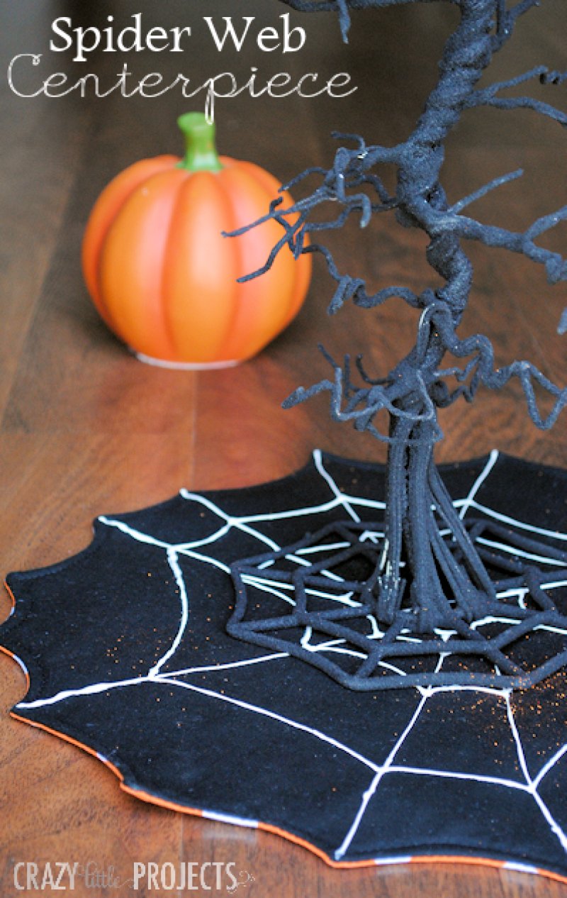 Easy spiderweb Halloween centerpieces.