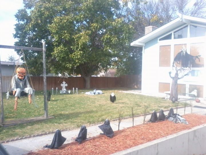 Front yard ready for halloween.