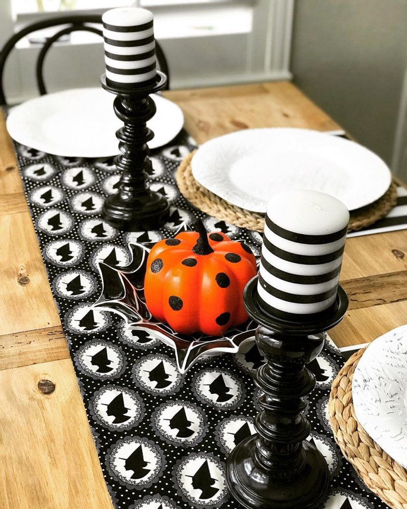 Halloween Table Decor.