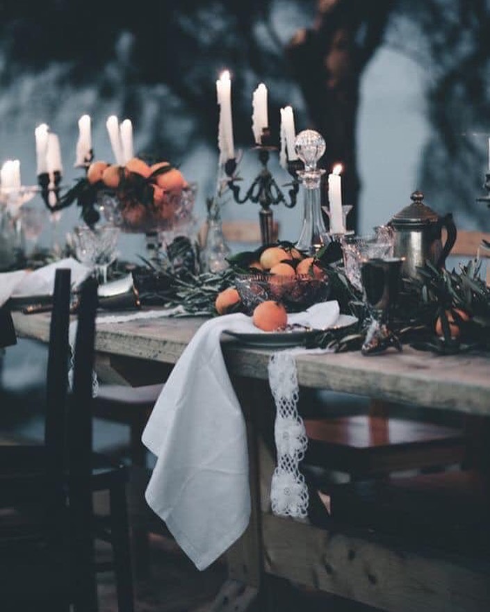 Halloween Trick or Treat table decor.