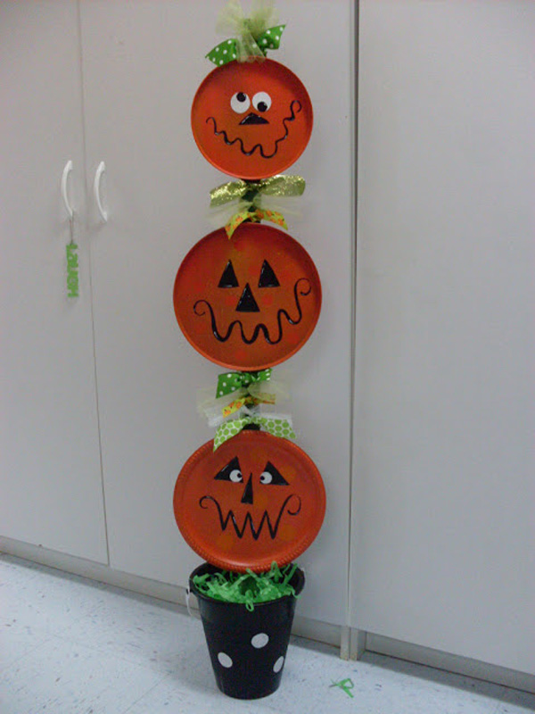 Make your very own quirky pumpkin totem pole.