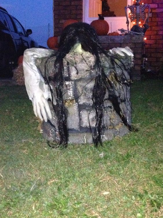 Samara home made well for yard haunt.