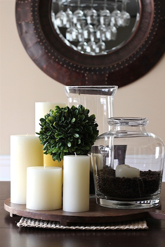 Simple, Neutral Centerpiece