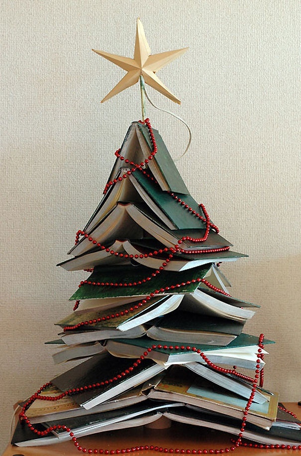 Transform a pile of books into a DIY Christmas tree!