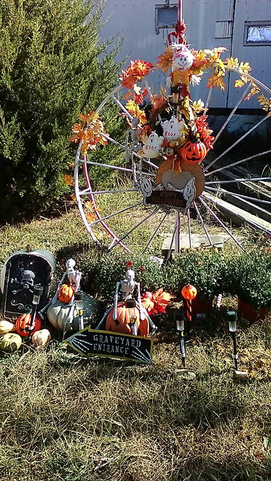 Wagon wheel for front yard.