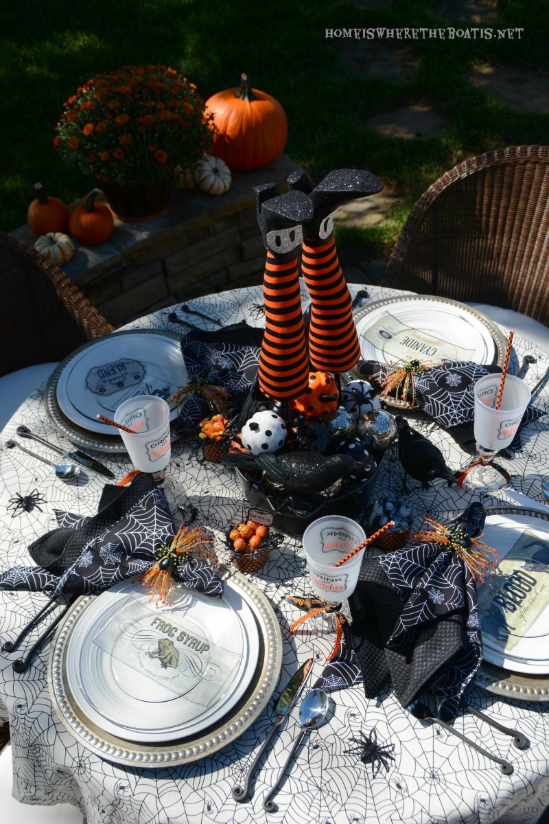 Witches Potion Table.