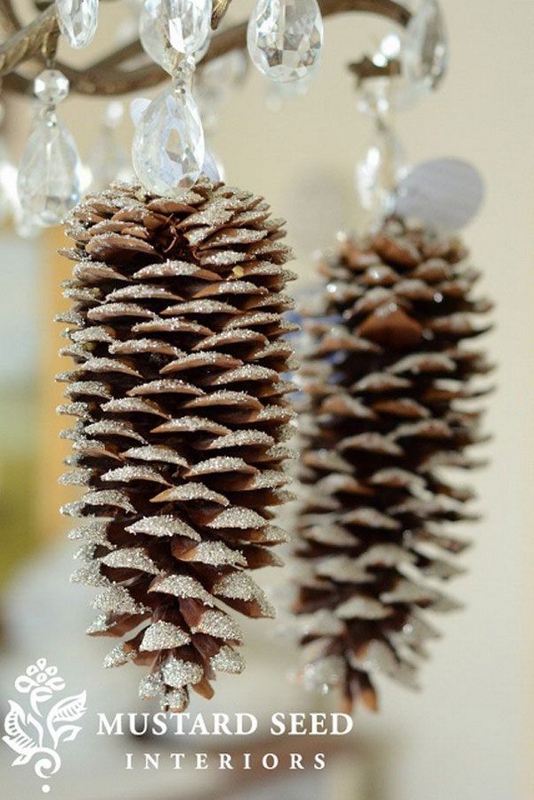 DIY Glittery Pinecones.