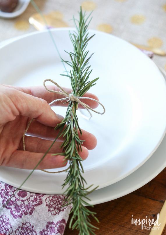 Decorate the plates with rosemary tiny wreaths.