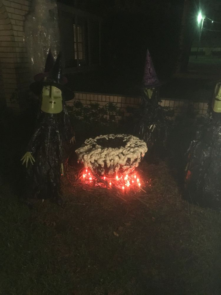 Most creative Halloween witch decorations.