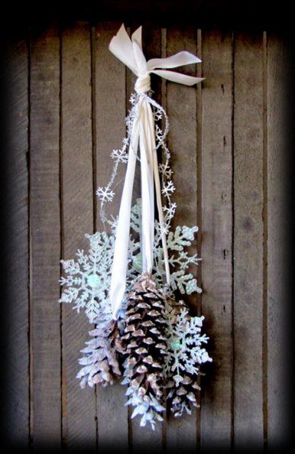 Pinecones and Snowflakes Winter Front Door Hanging