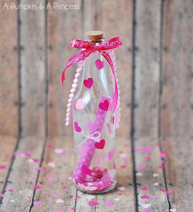 A bottle that houses a secret romantic message. Fantastic DIY Valentine's Day Gift Ideas