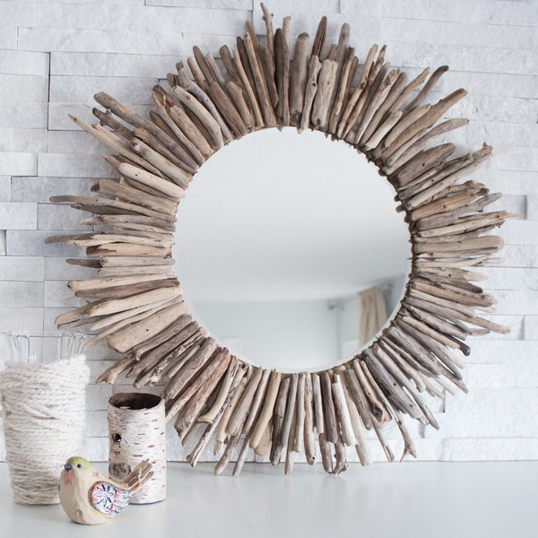 DIY Starburst Driftwood Mirror.