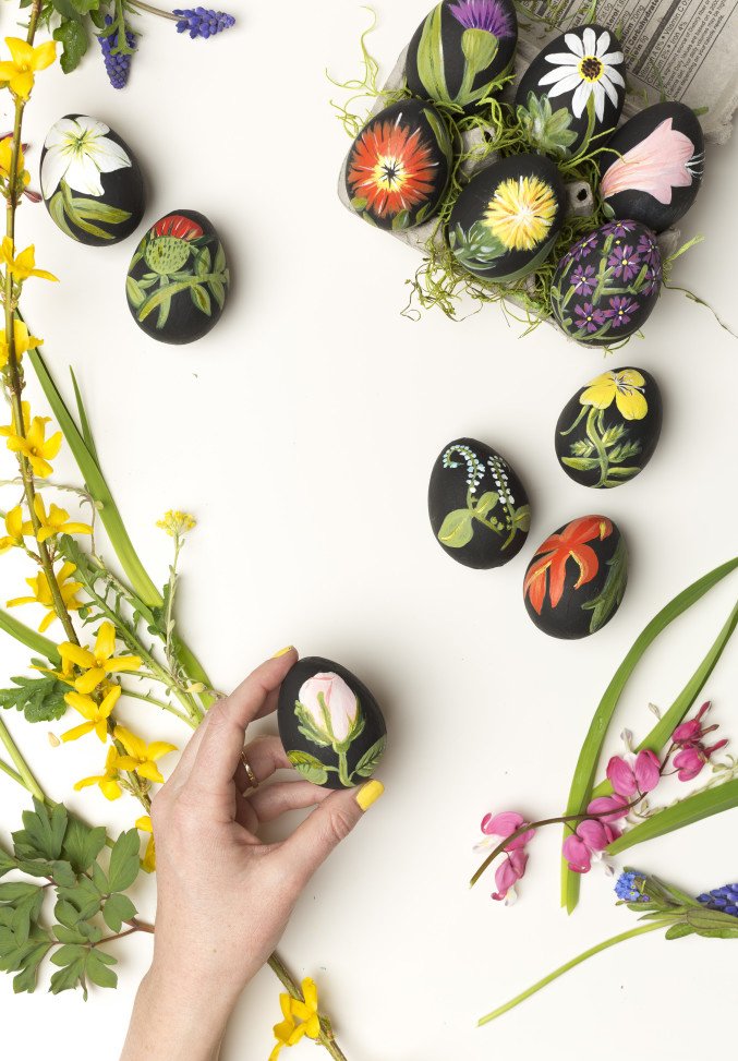 Lovely botanical print-inspired eggs.