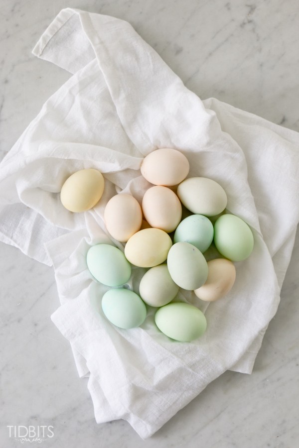 Simple food colouring dyed Easter eggs via Tidbits-Cami.