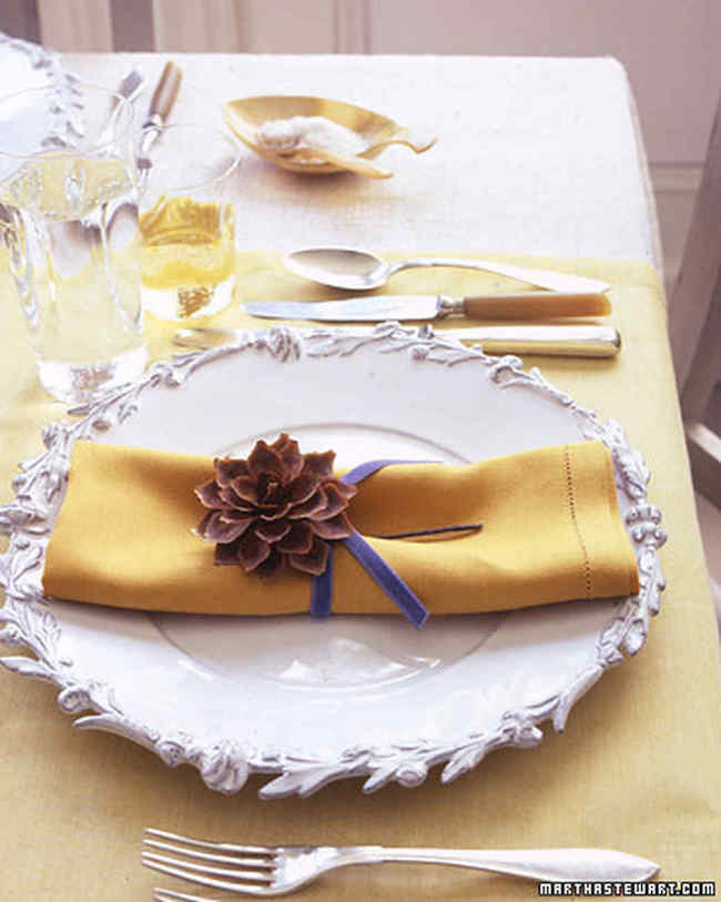 Stylish way of prettifying your table setting.