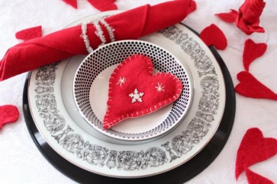20+ Easy Valentine's Day DIY Projects: Spread Love on a Budget 6 DIY Romantic Table Decor.