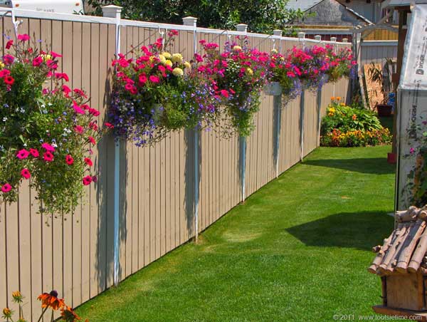 Dress Up A Fence.