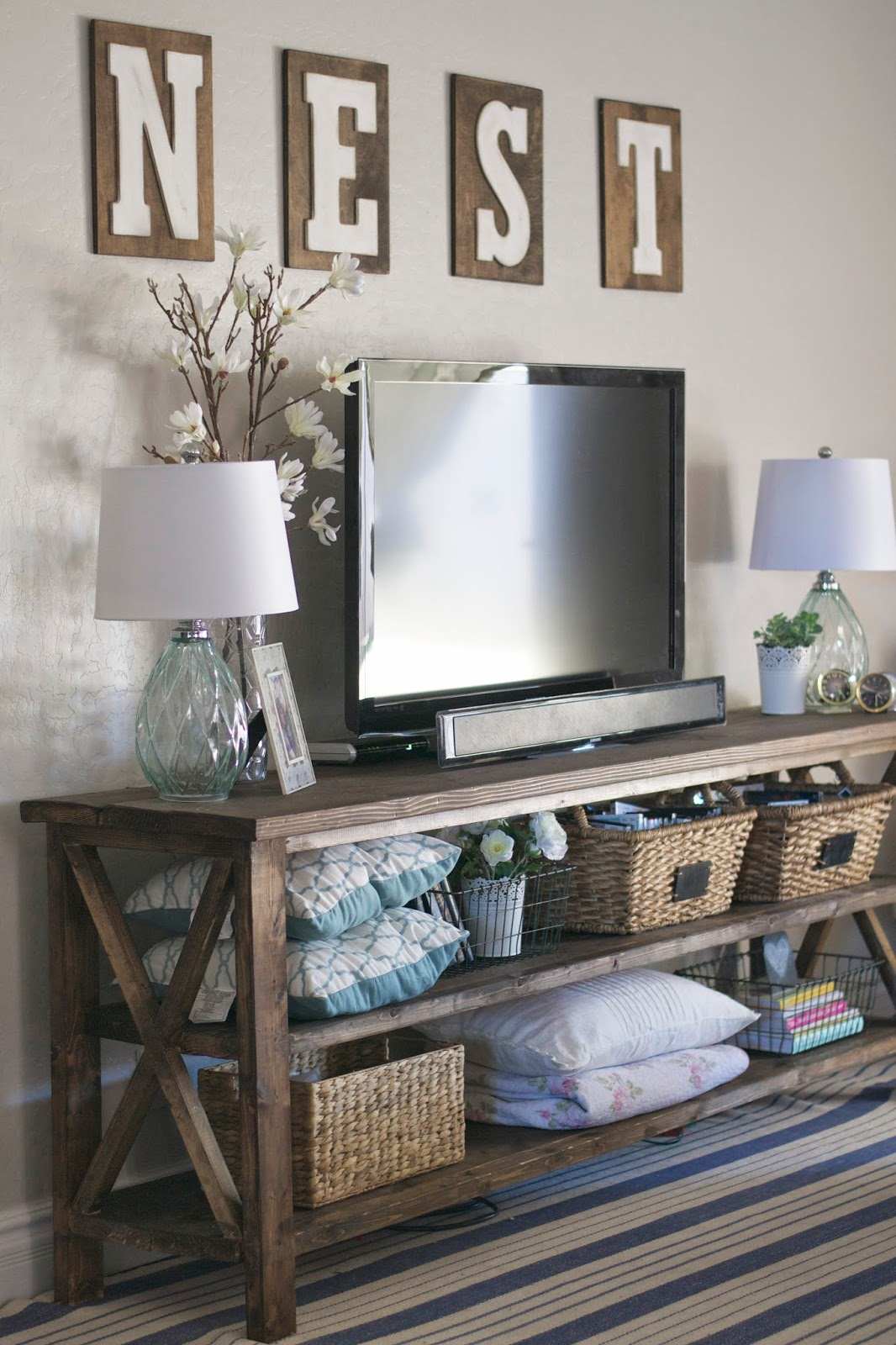 Farmhouse Console Table.