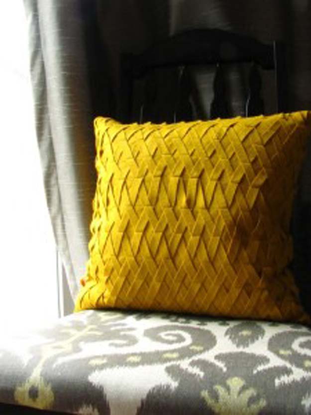 Make this handmade pillow.