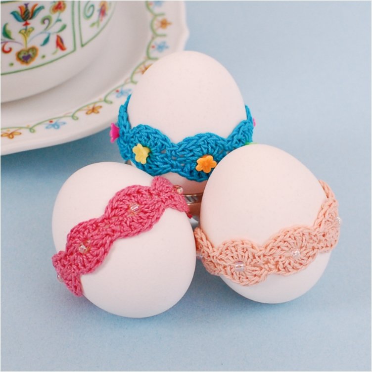 Lace Wrap Egg Decor.