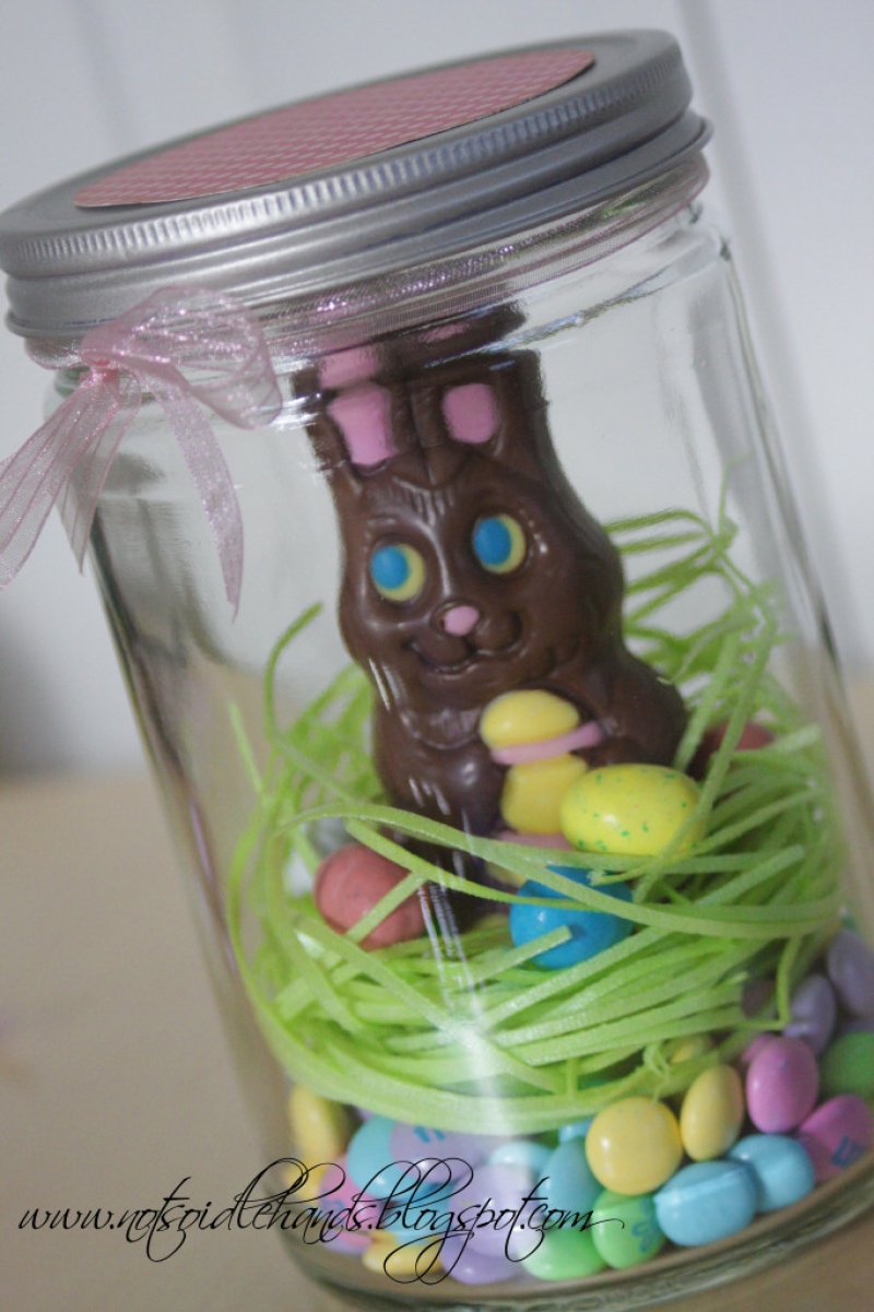 Mason Jar Easter Bunnies.