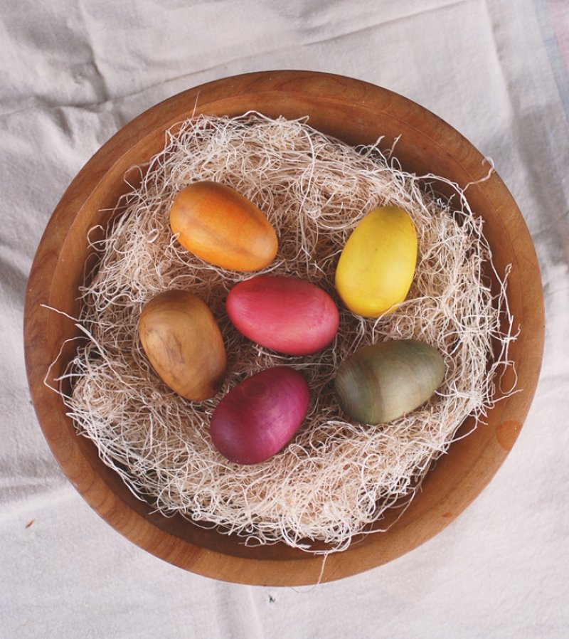 Natural Dyed Wooden Eggs.