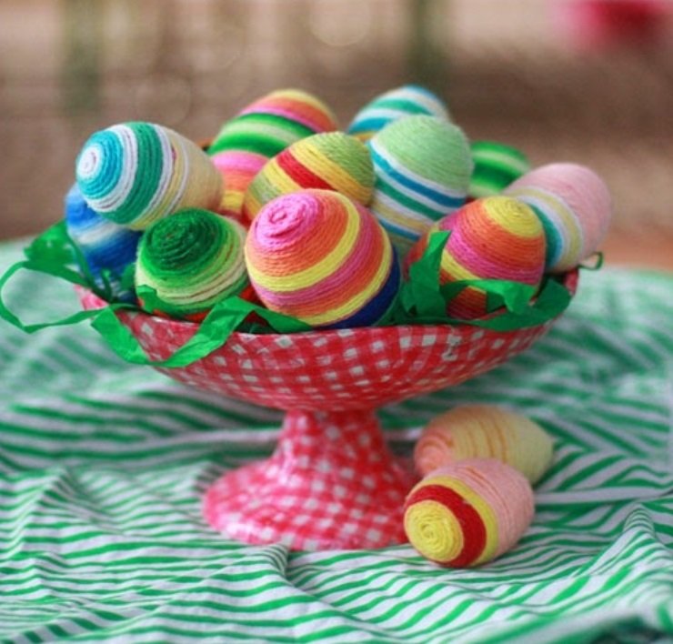 Yarn Wrapped Easter Eggs.