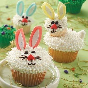 DIY Easter Bunny Cupcakes.