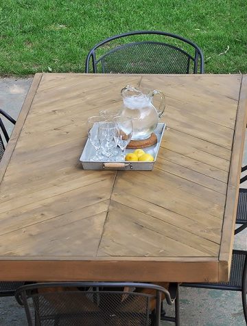 DIY Outdoor Table.
