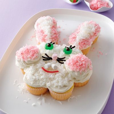 DIY Pull-apart Bunny Cake.