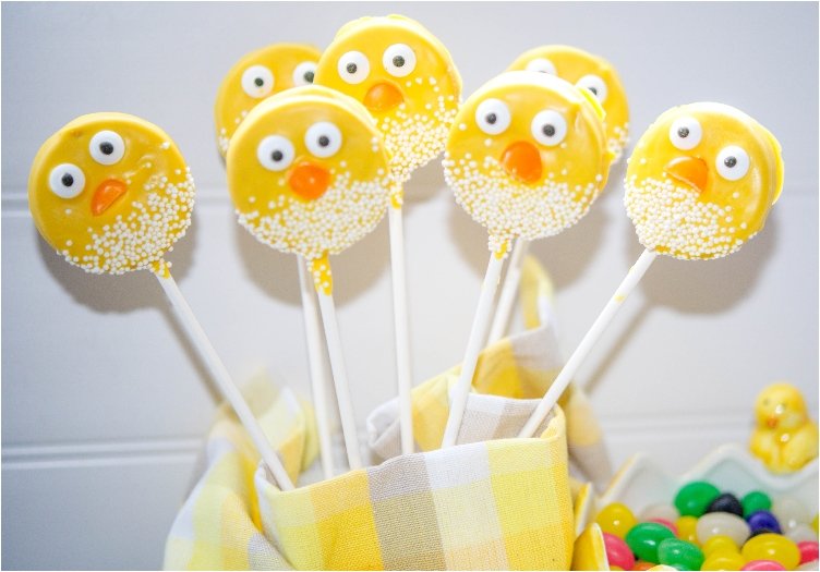 Easter Chicks Oreo Pops.