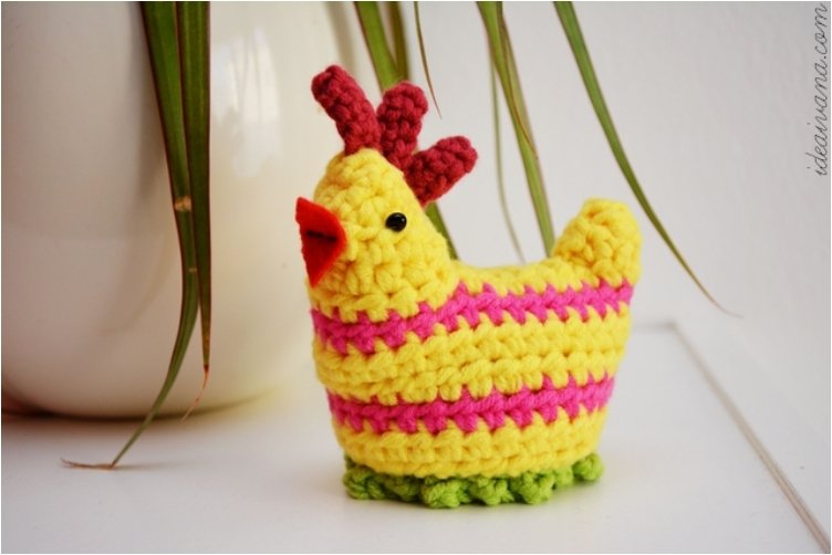 Easter Egg Crochet Chick Cosy.