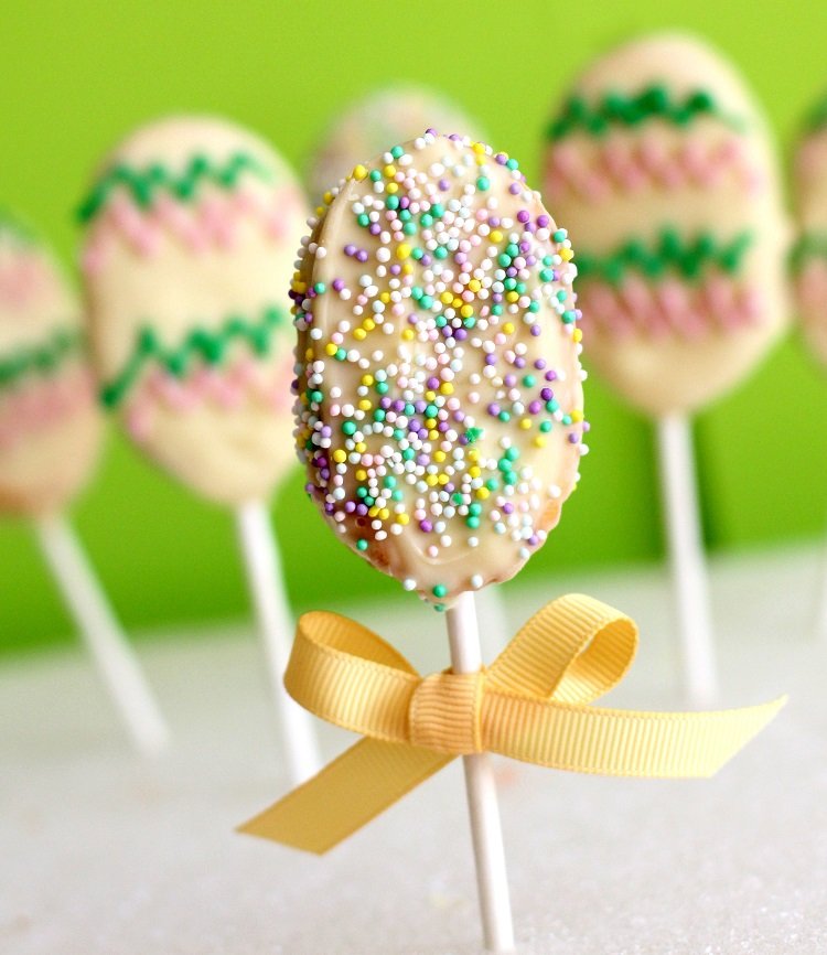 Easy Easter Cookie Pops.