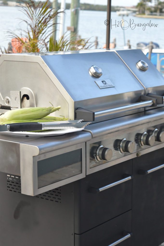 How to Makeover a Barbecue Grill.