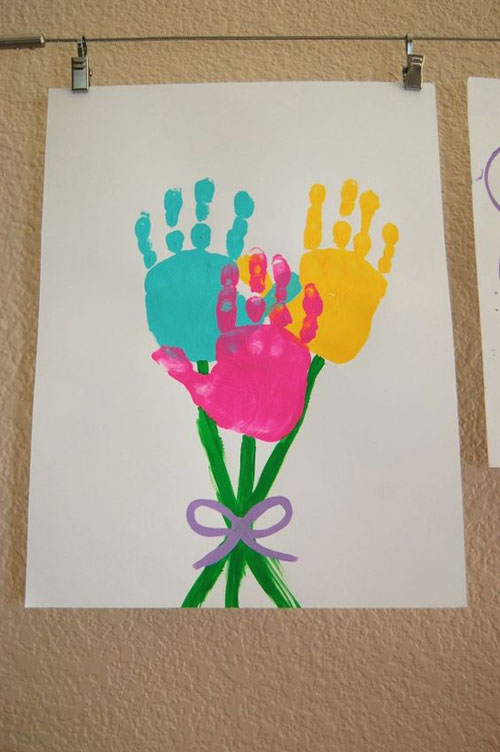 Kids’ Easter Art Handprint Flowers.