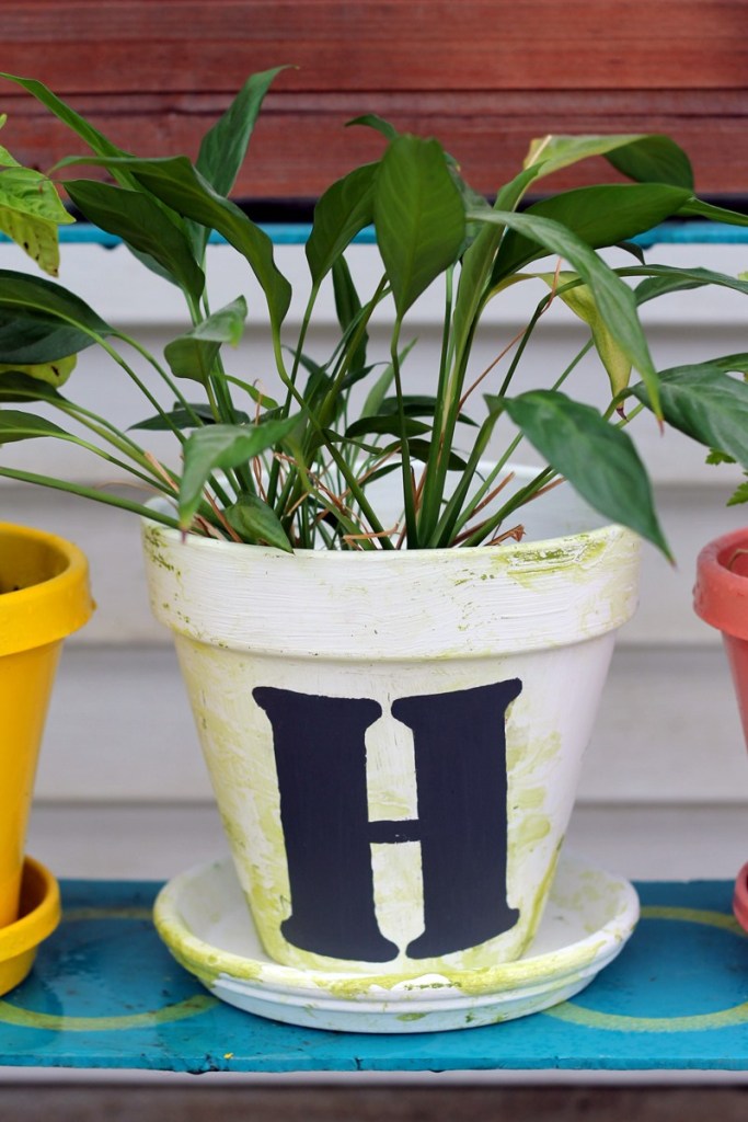 Marbled Monogram Flower Pot.