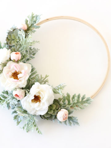 Modern Spring Floral Wreath.