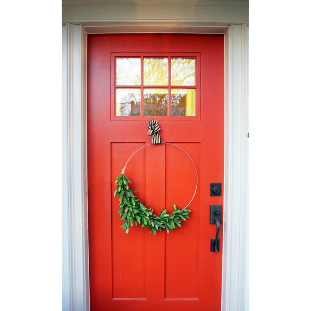 Modern Spring Wreath.