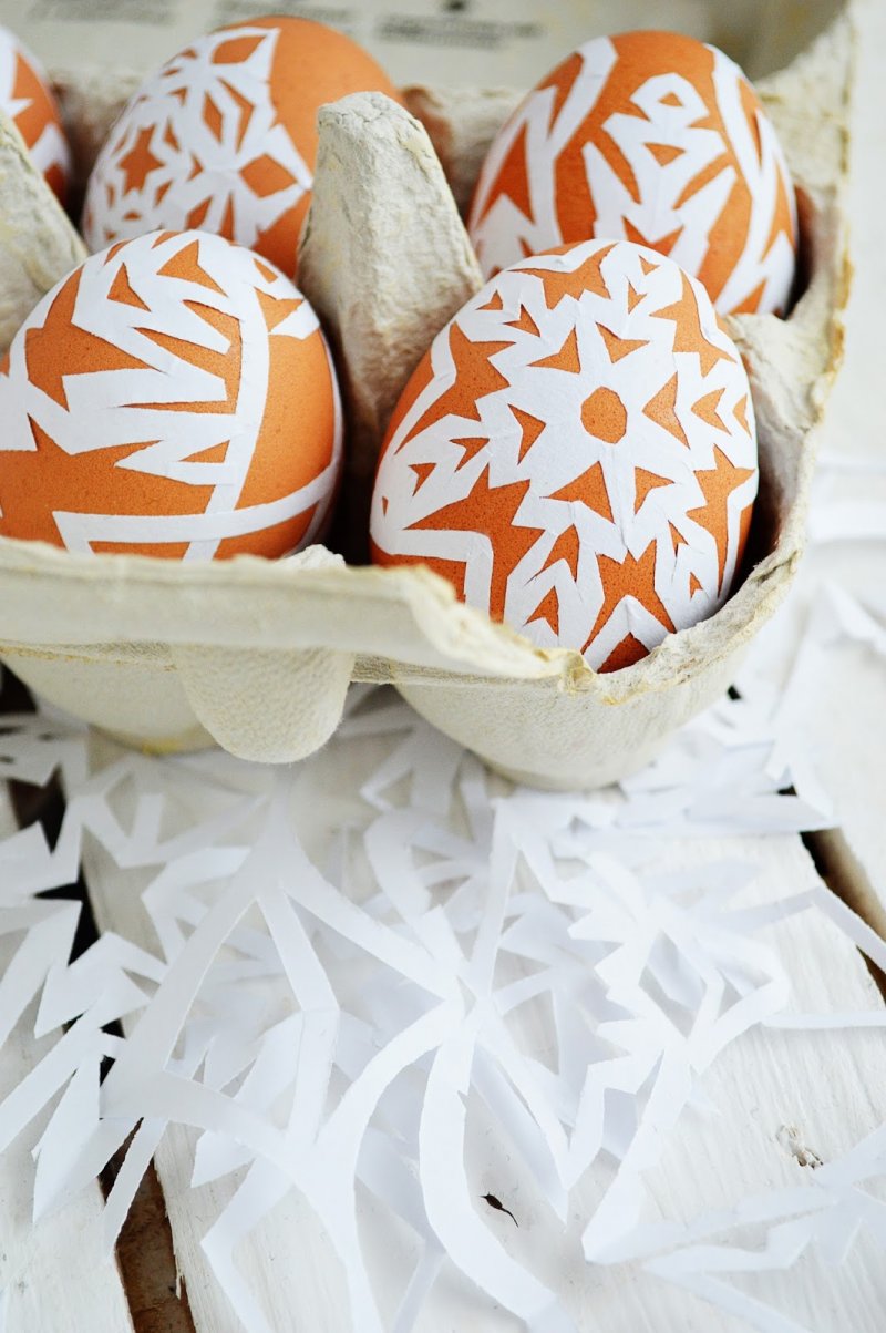 Paper Snowflake Easter Eggs.
