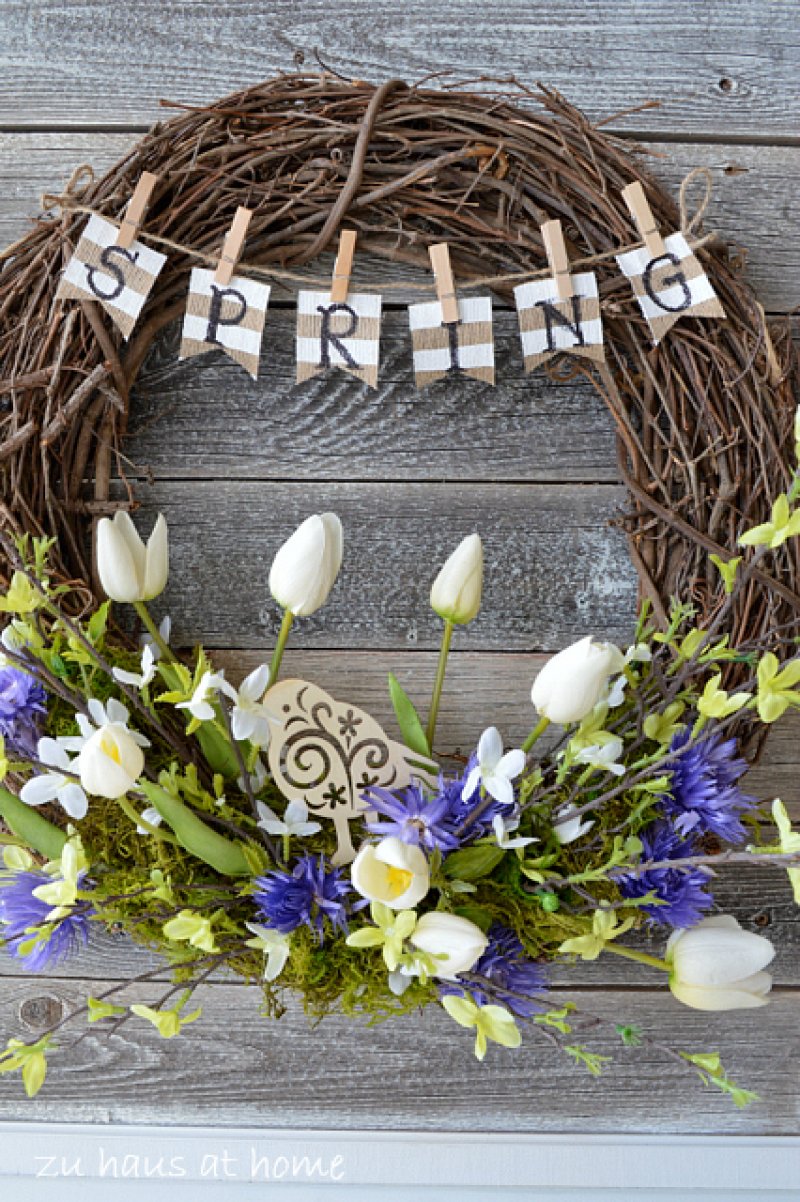 Touch of Spring Wreath.