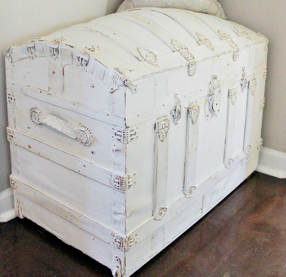 Vintage Trunk Makeover.