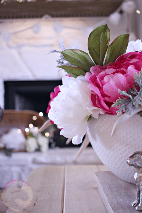 White and Pink Centerpiece.
