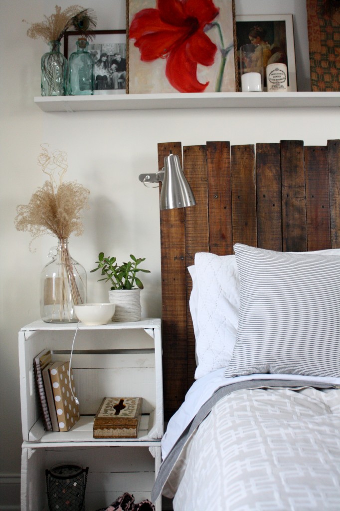 DIY Pallet Headboard.