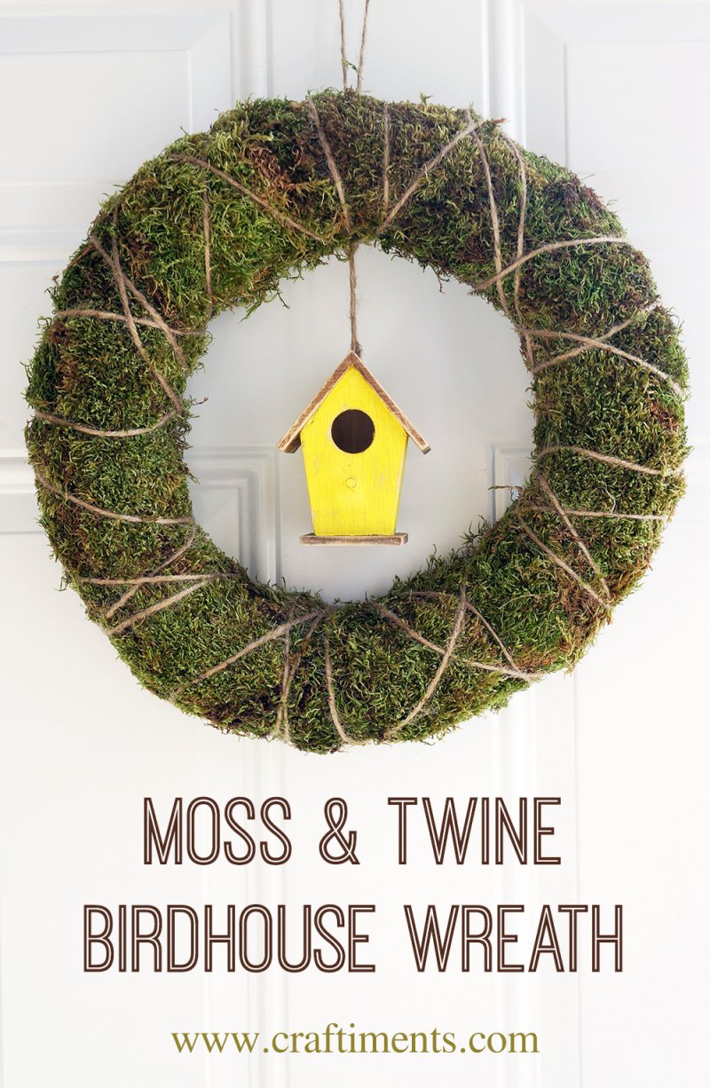 Moss Twine Birdhouse Wreath.