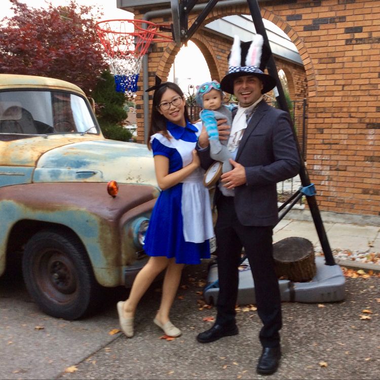 Beautiful Alice in Wonderland Halloween Family Costume.