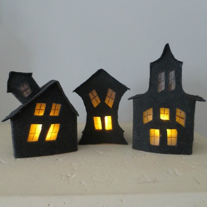 Creepy house luminaries.