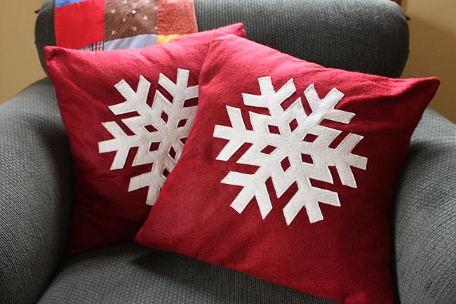 DIY Snowflake Pillow.